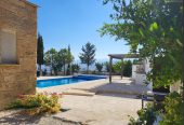 5-bedroom villa for sale