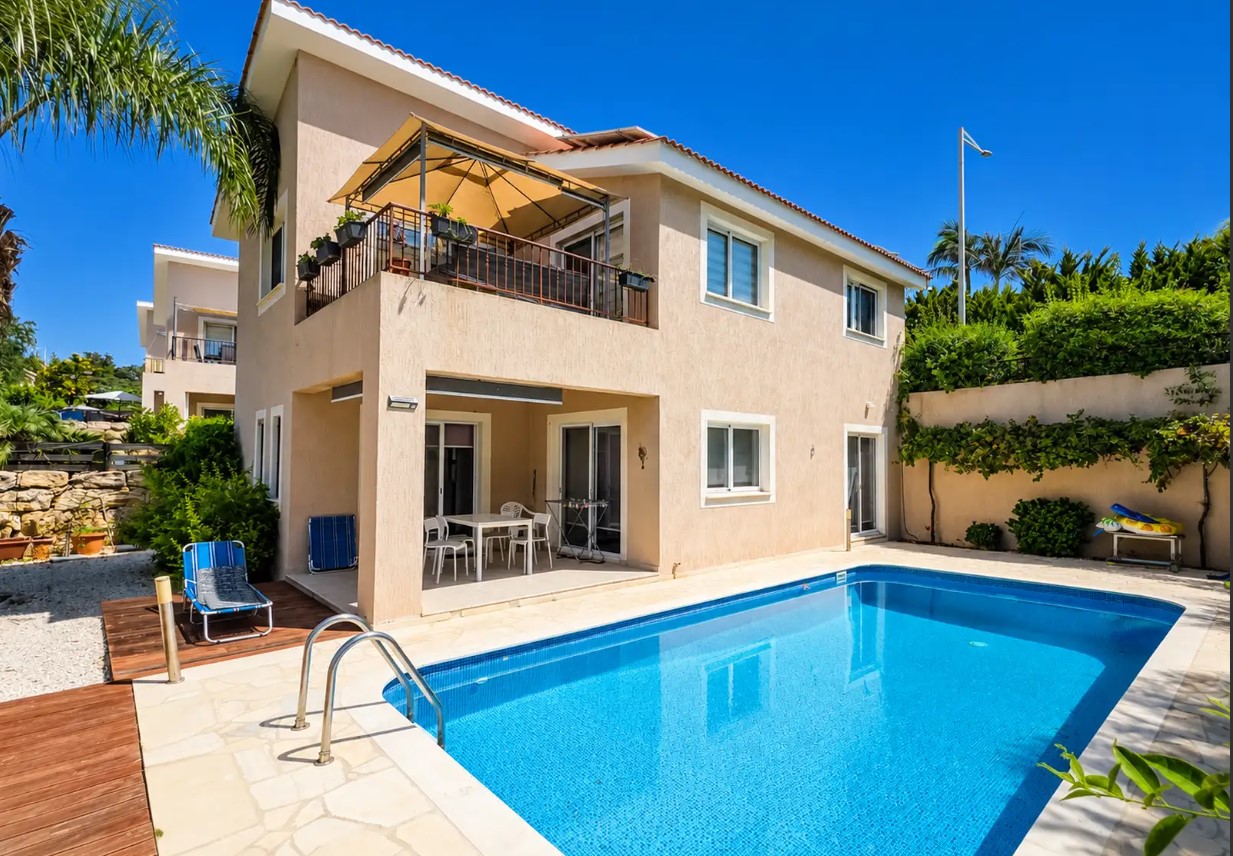 3-bedroom detached house for sale