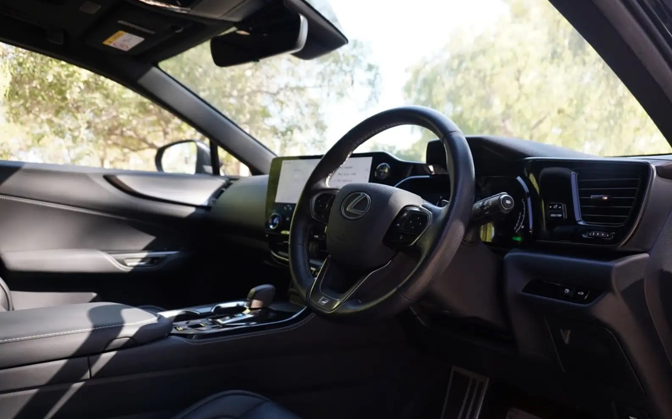 Lexus NX 2,5L 2023