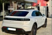 Porsche Macan Electric 2025