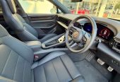 Porsche Macan Electric 2025