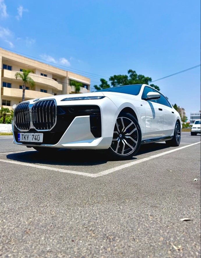 BMW 7-Series 3,0L 2023