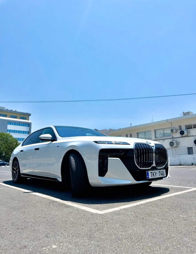 BMW 7-Series 3,0L 2023