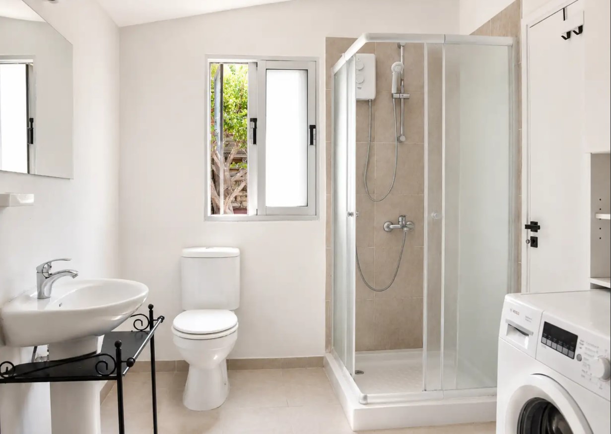 1-bedroom detached house to rent