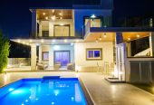 4-bedroom villa to rent