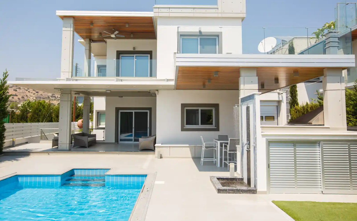 4-bedroom villa to rent