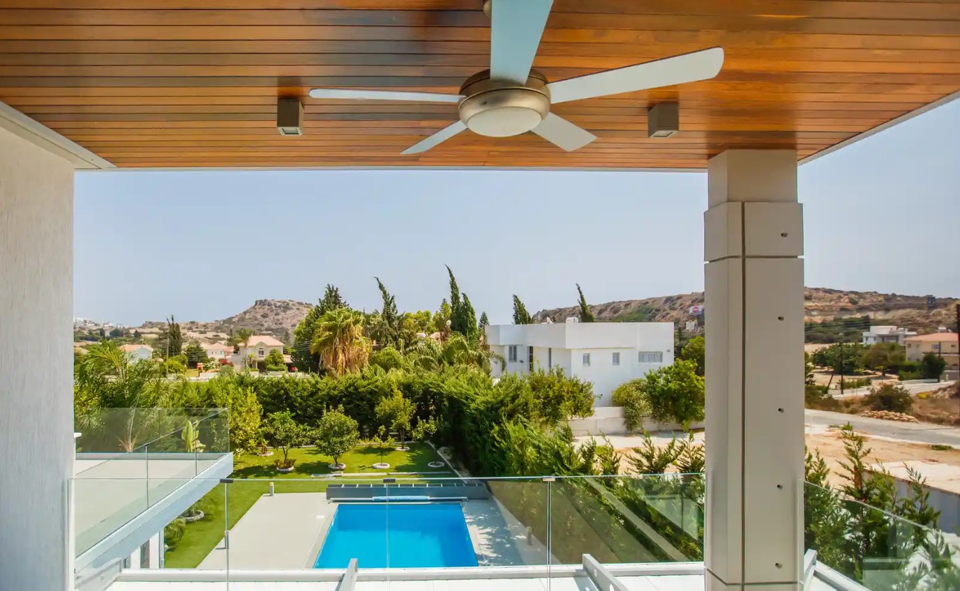 4-bedroom villa to rent