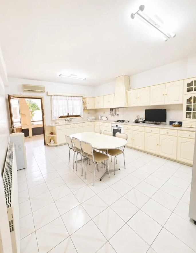 3-bedroom semi-detached to rent