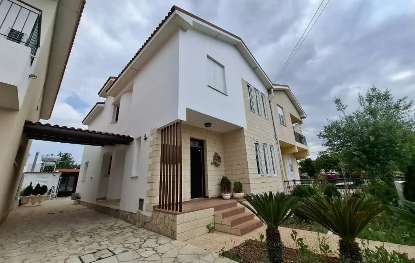 4-bedroom semi-detached for sale