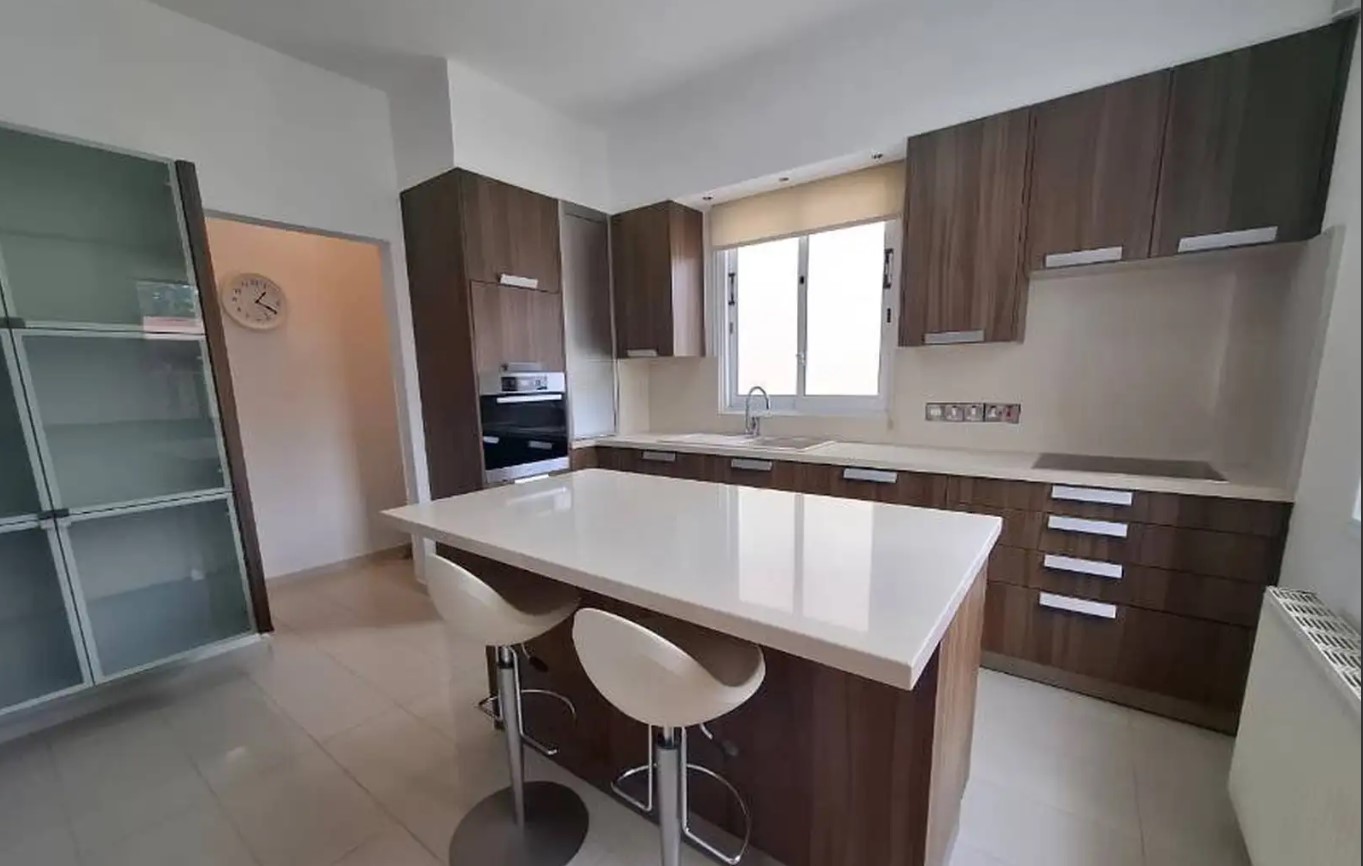 4-bedroom semi-detached for sale