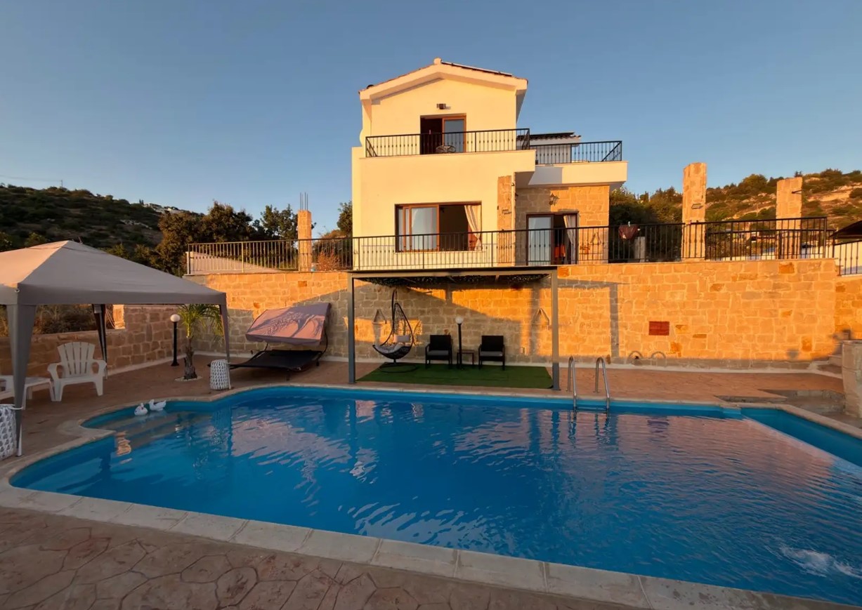 4-bedroom villa for sale