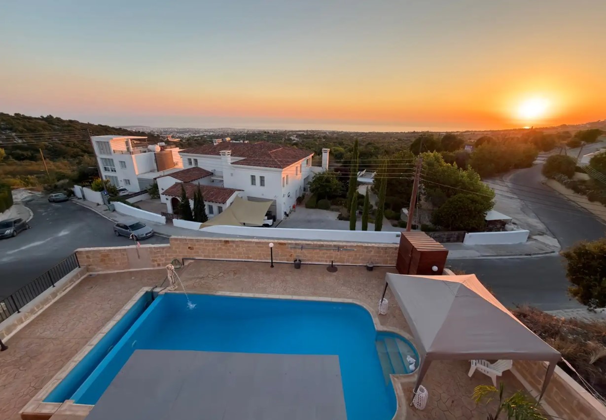 4-bedroom villa for sale