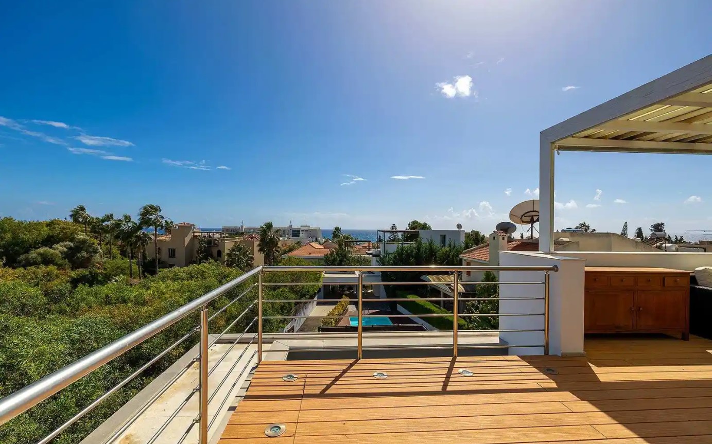4-bedroom detached house for sale