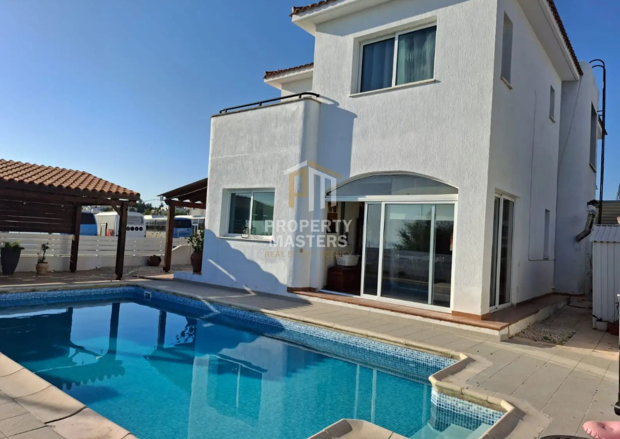 4-bedroom detached house to rent