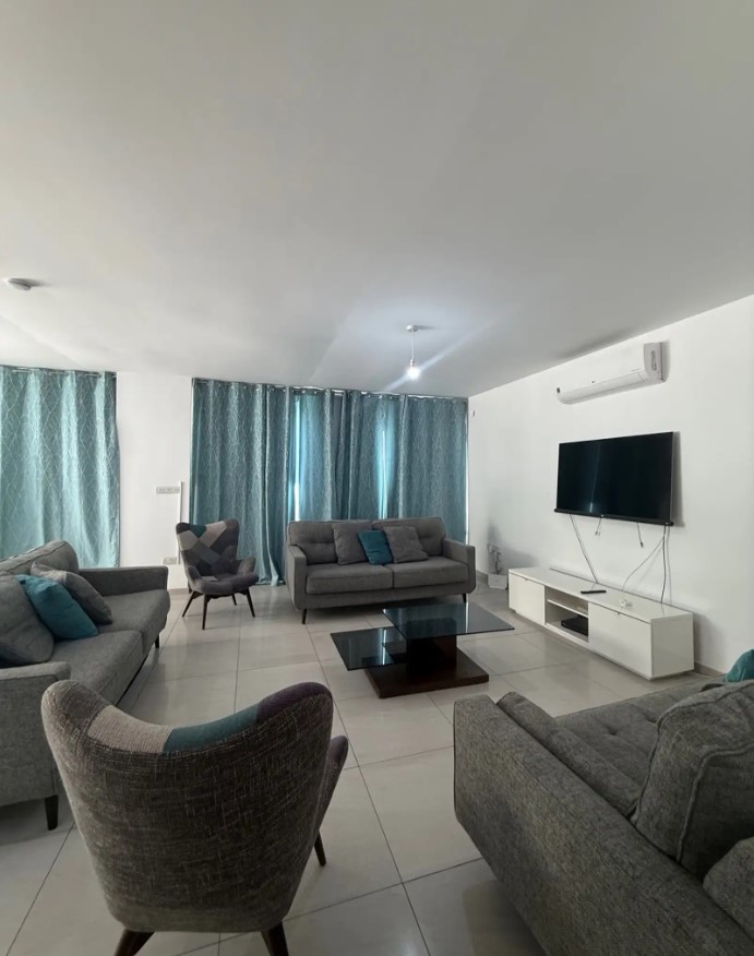 4-bedroom villa to rent
