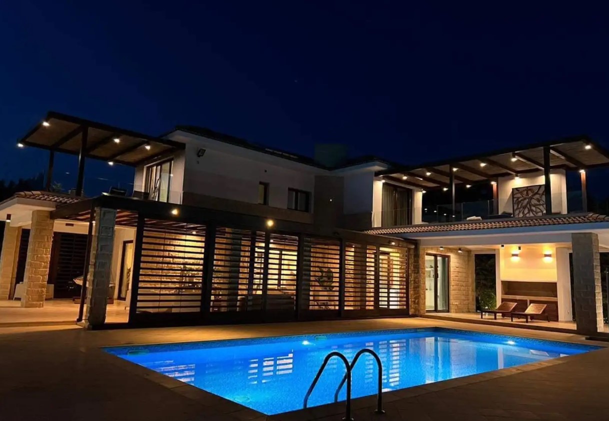 4-bedroom villa to rent