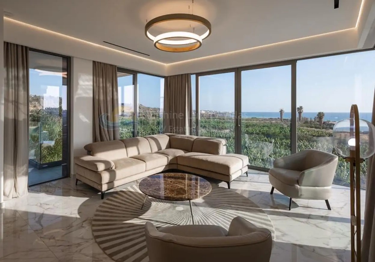 7-bedroom villa for sale