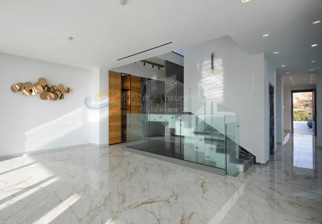 7-bedroom villa for sale