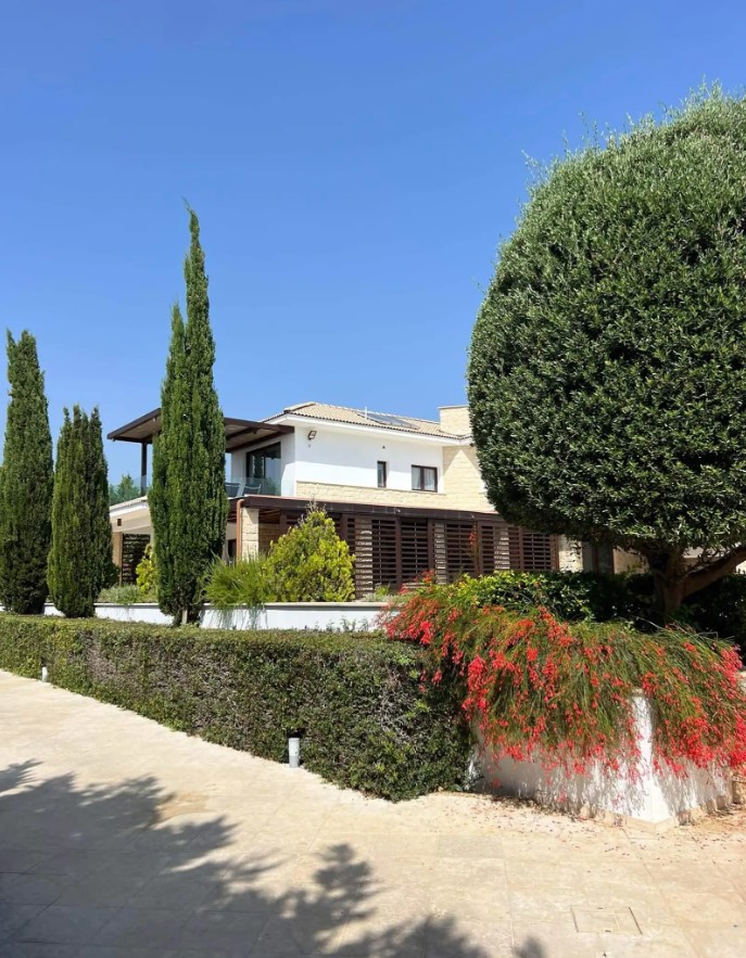 4-bedroom villa to rent