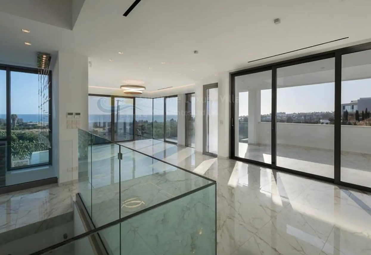 7-bedroom villa for sale