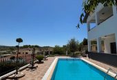 5-bedroom villa to rent