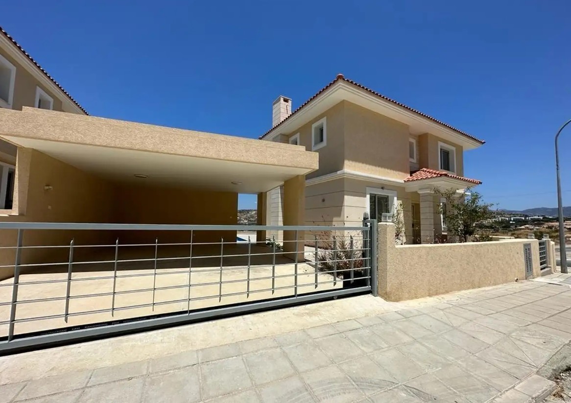 5-bedroom villa for sale