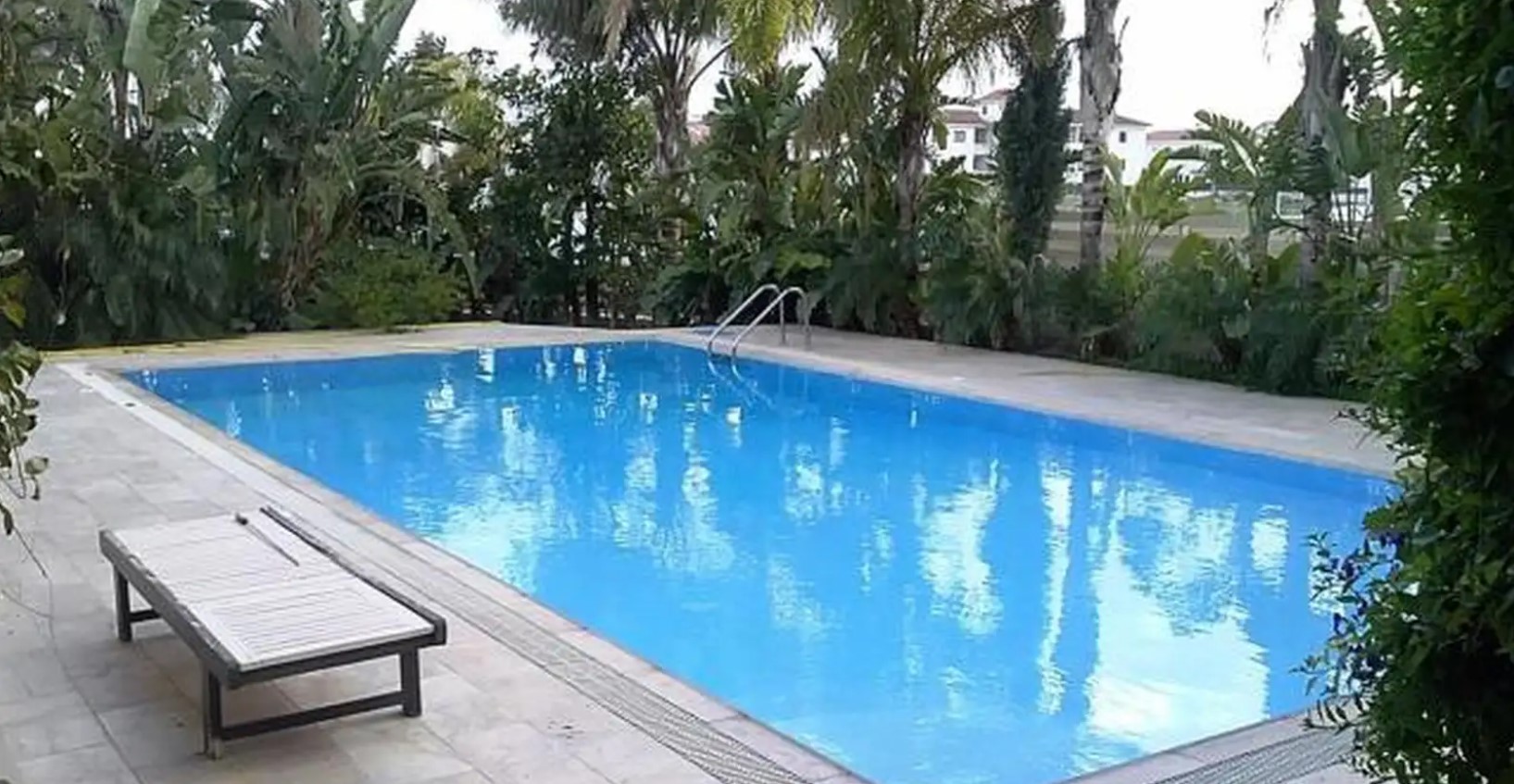 6-bedroom detached house to rent
