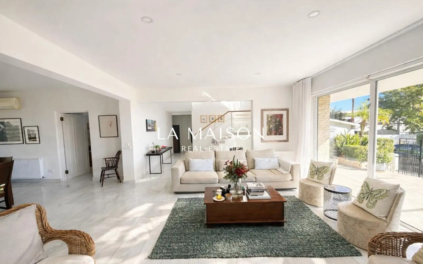 4-bedroom detached house to rent
