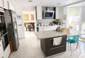 4-bedroom detached house to rent