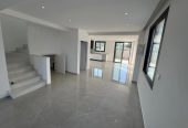 4-bedroom detached house for sale