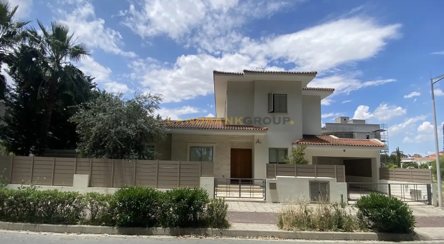 4-bedroom villa to rent