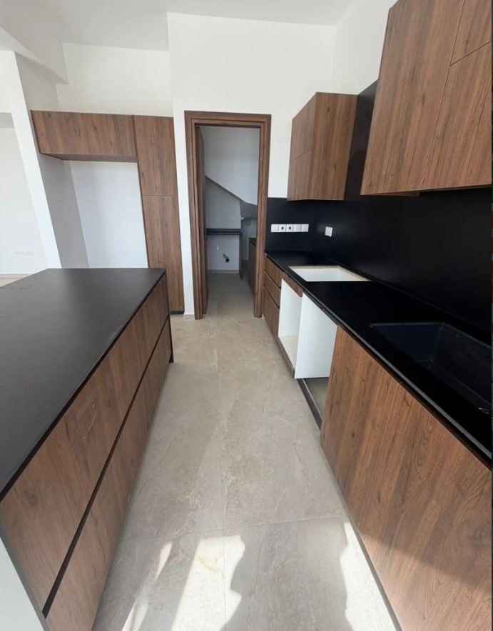 4-bedroom detached house for sale