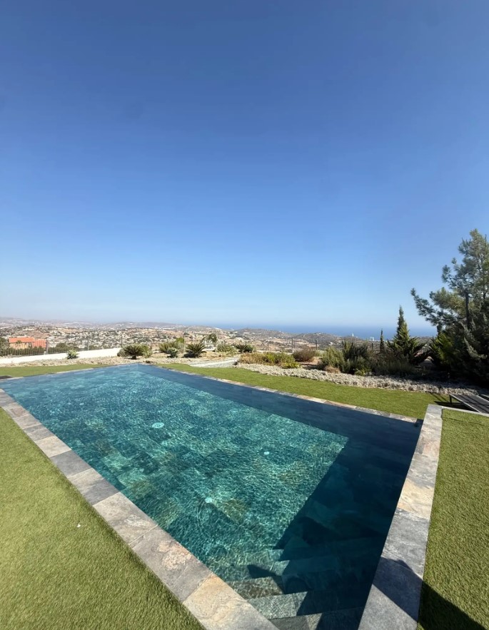 4-bedroom villa to rent
