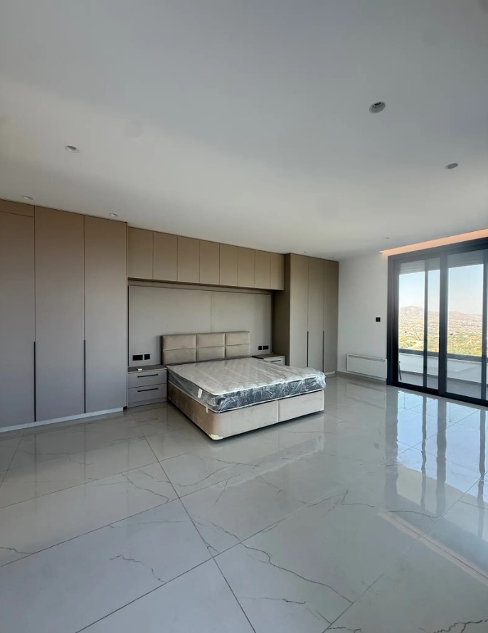 4-bedroom villa to rent