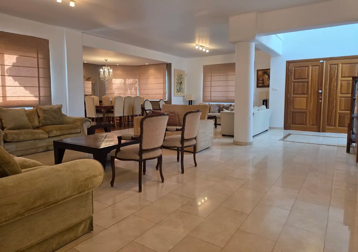 4-bedroom villa to rent