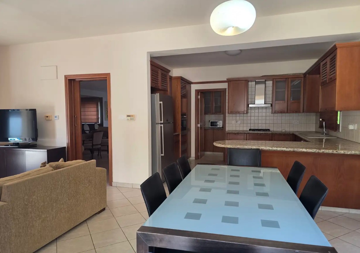 4-bedroom villa to rent